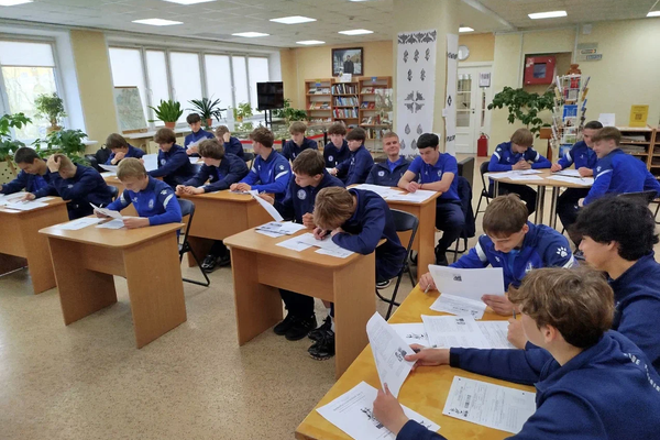 Спортсмены СШ «Ленинградец» приняли участие в «Диктанте Победы» в Гатчине