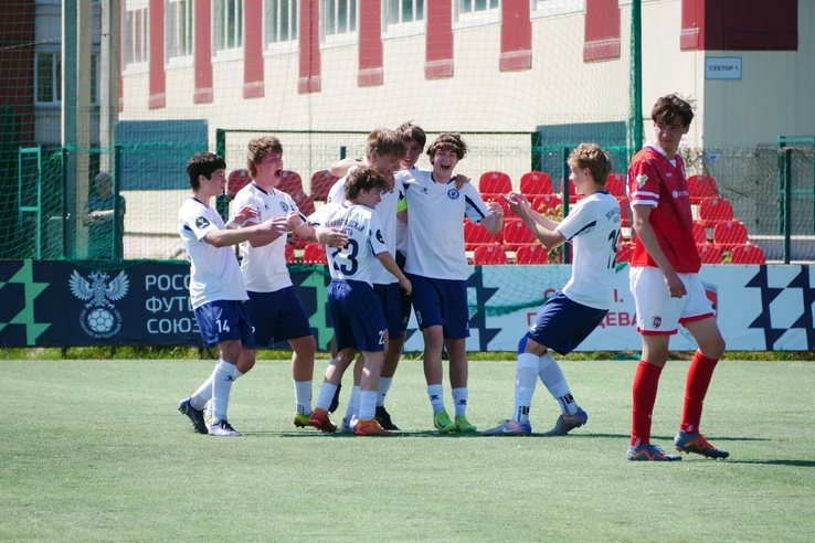 5-й тур ЮФЛ ЦСЗ U-17: «Ленинградец» уступил лидеру в Костроме